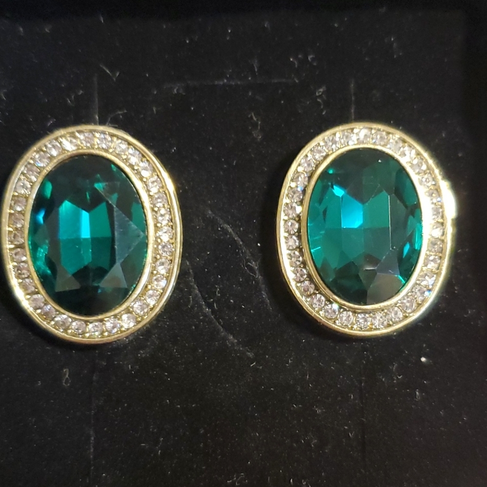 Heidi Daus Earing(pierced)